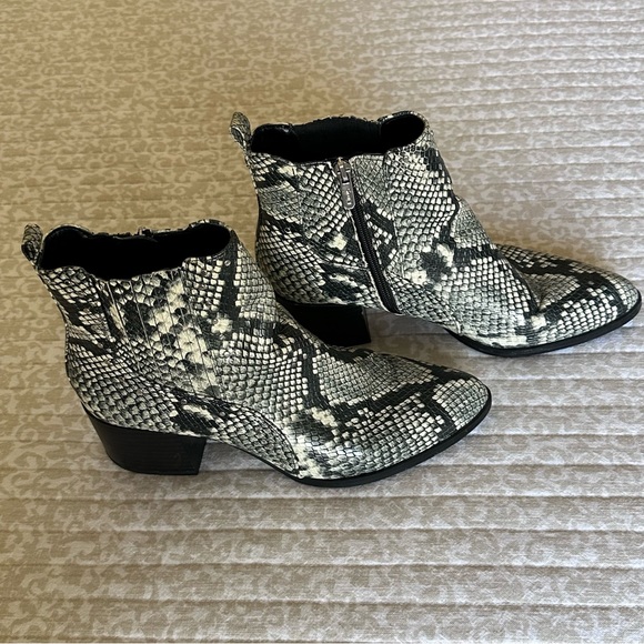 Circus By Sam Edelman Women's Jenna Fashion Boot - Python Snake Print - 9.5 - Picture 10 of 11